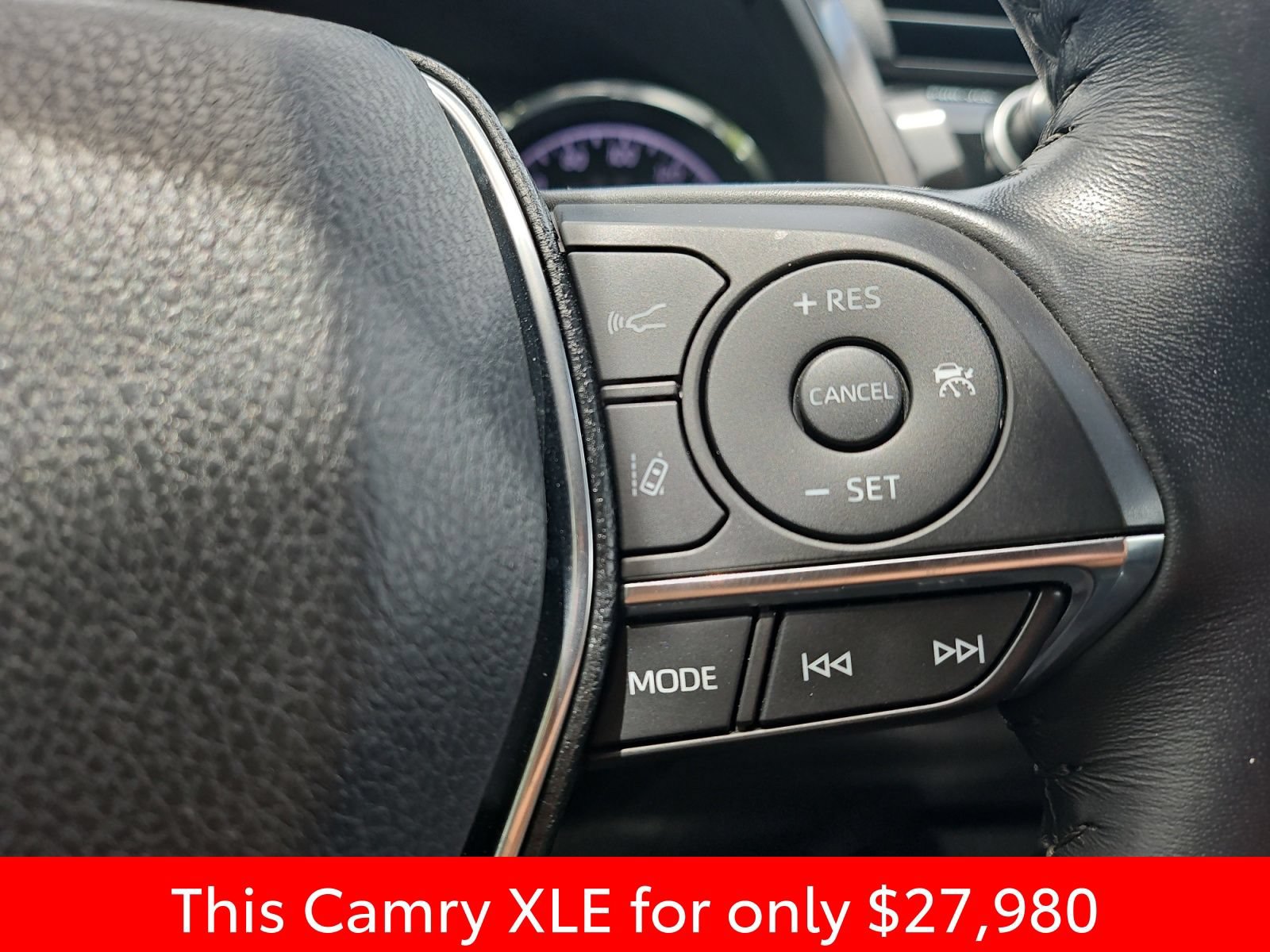 Used 2020 Toyota Camry XLE FWD image 29