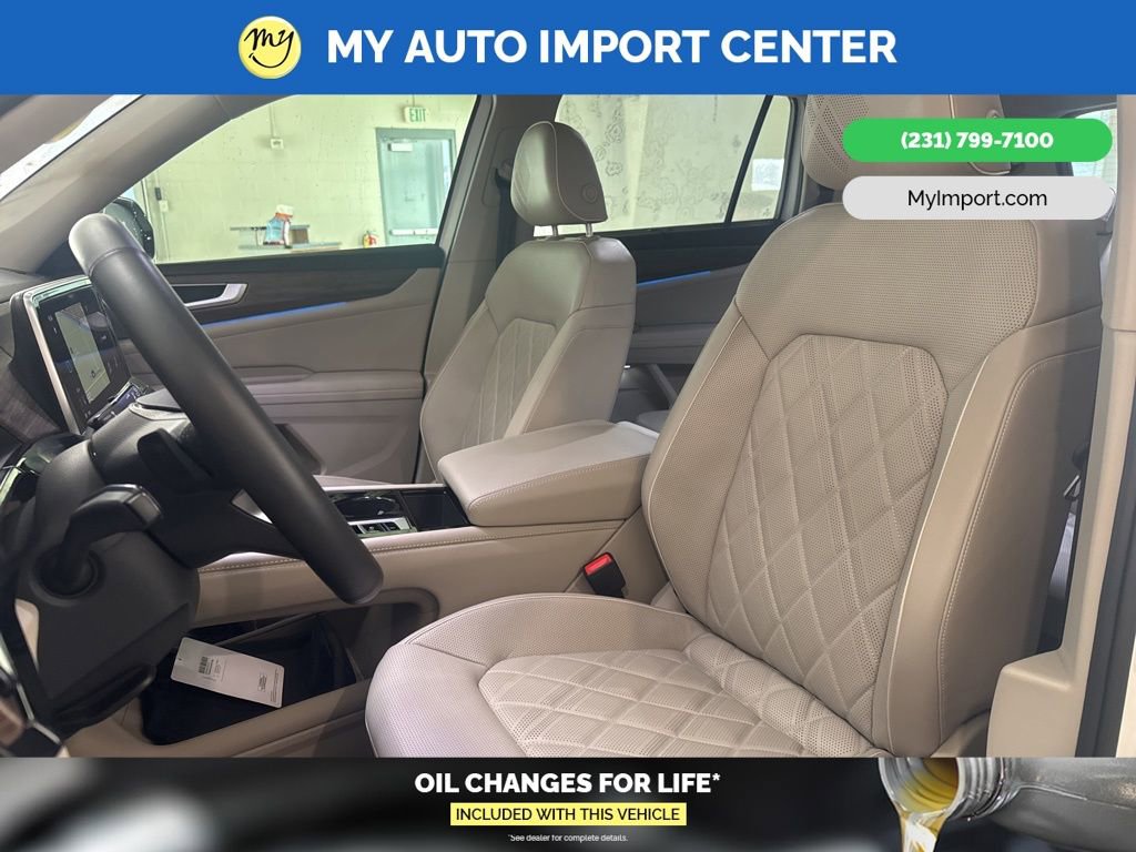 Used 2025 Volkswagen Atlas SEL Premium R-Line image 14