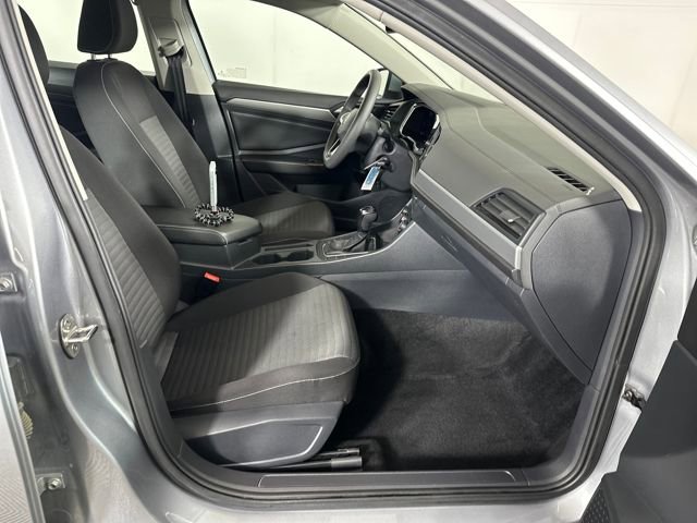 Used 2023 Volkswagen Jetta S image 28