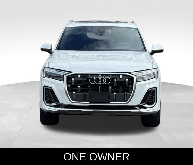 Used 2025 Audi Q7 2.0T Premium w/ Convenience Package image 2