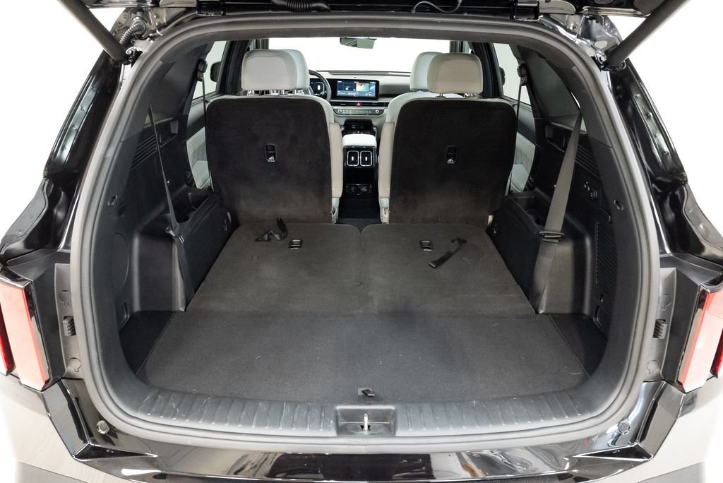 Certified 2025 Kia Sorento SX Prestige AWD/4WD image 37