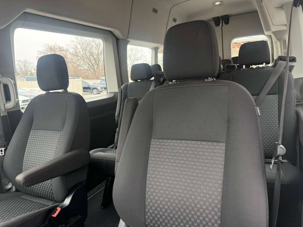 Used 2022 Ford Transit 350 XLT image 33