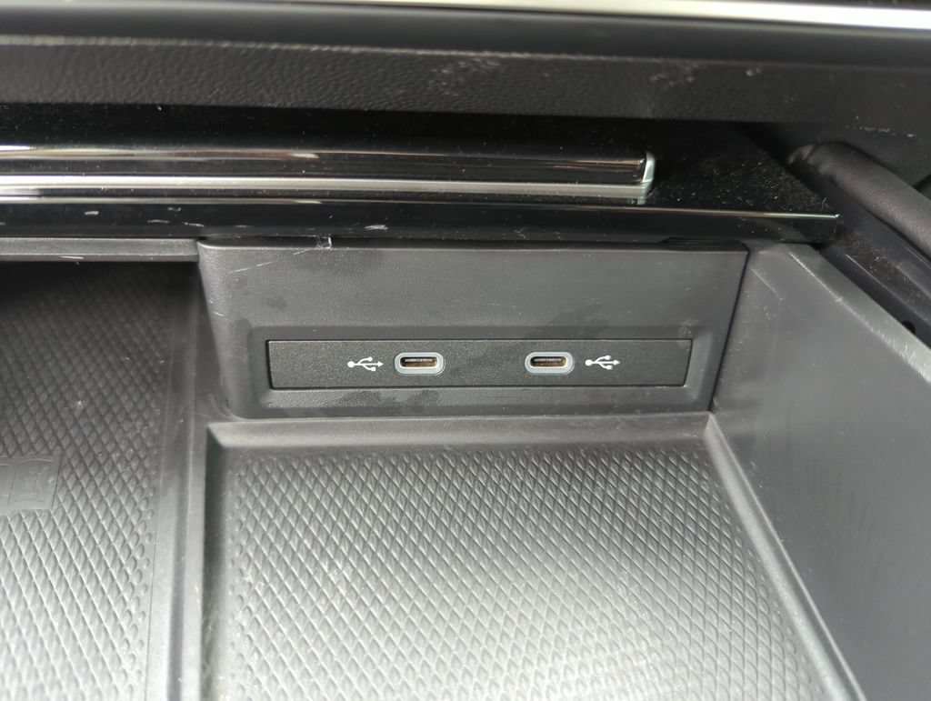 Used 2024 Volkswagen Atlas SE FWD image 41