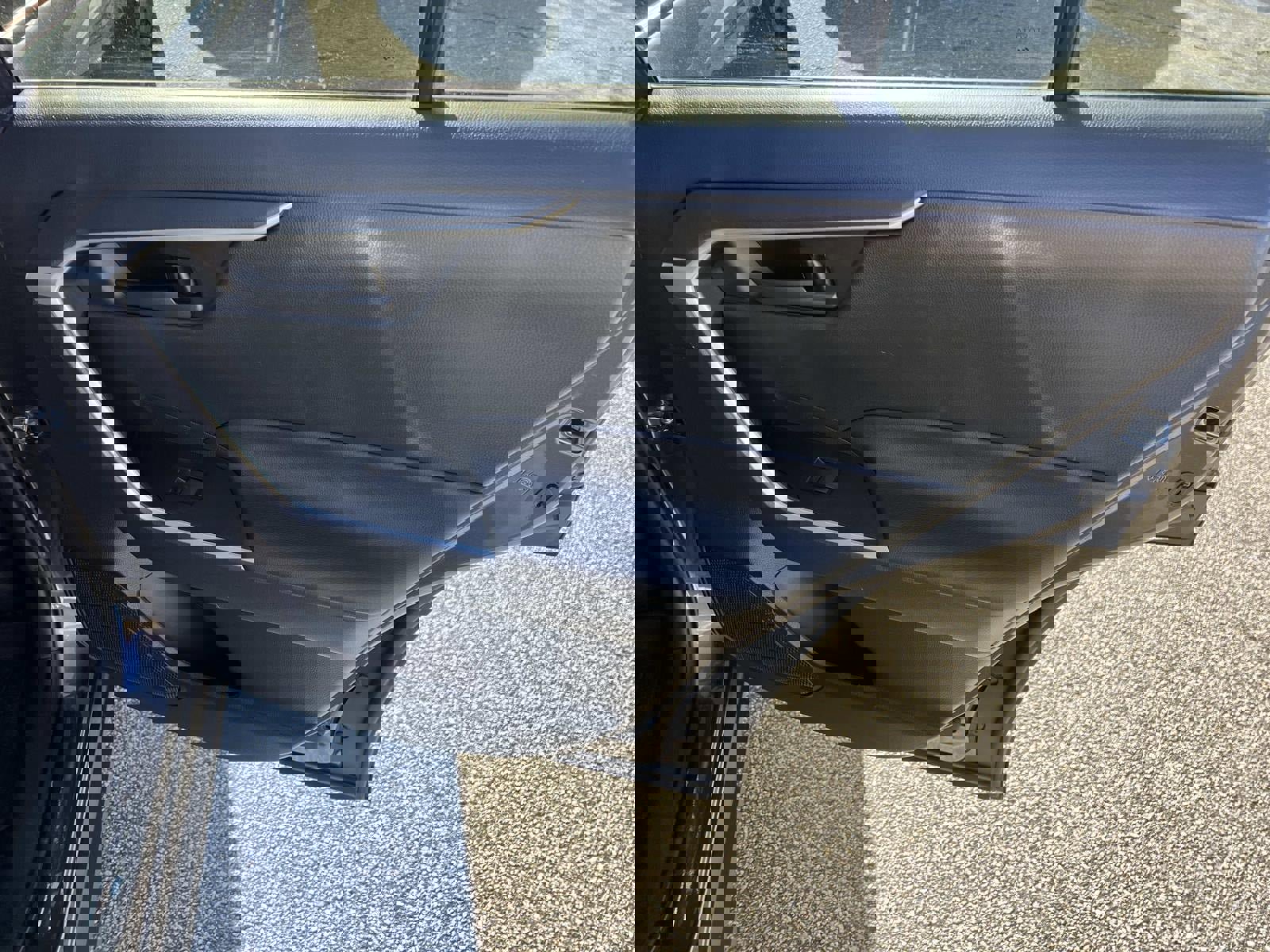 Used 2021 Toyota RAV4 LE image 16