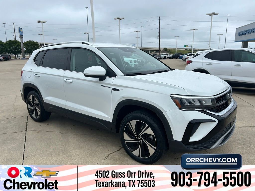 Used 2023 Volkswagen Taos SE AWD/4WD image 1