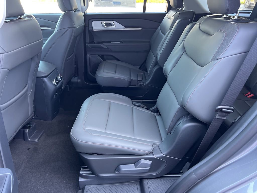 New 2026 Ford Explorer Active w/ Active Comfort Package image 13