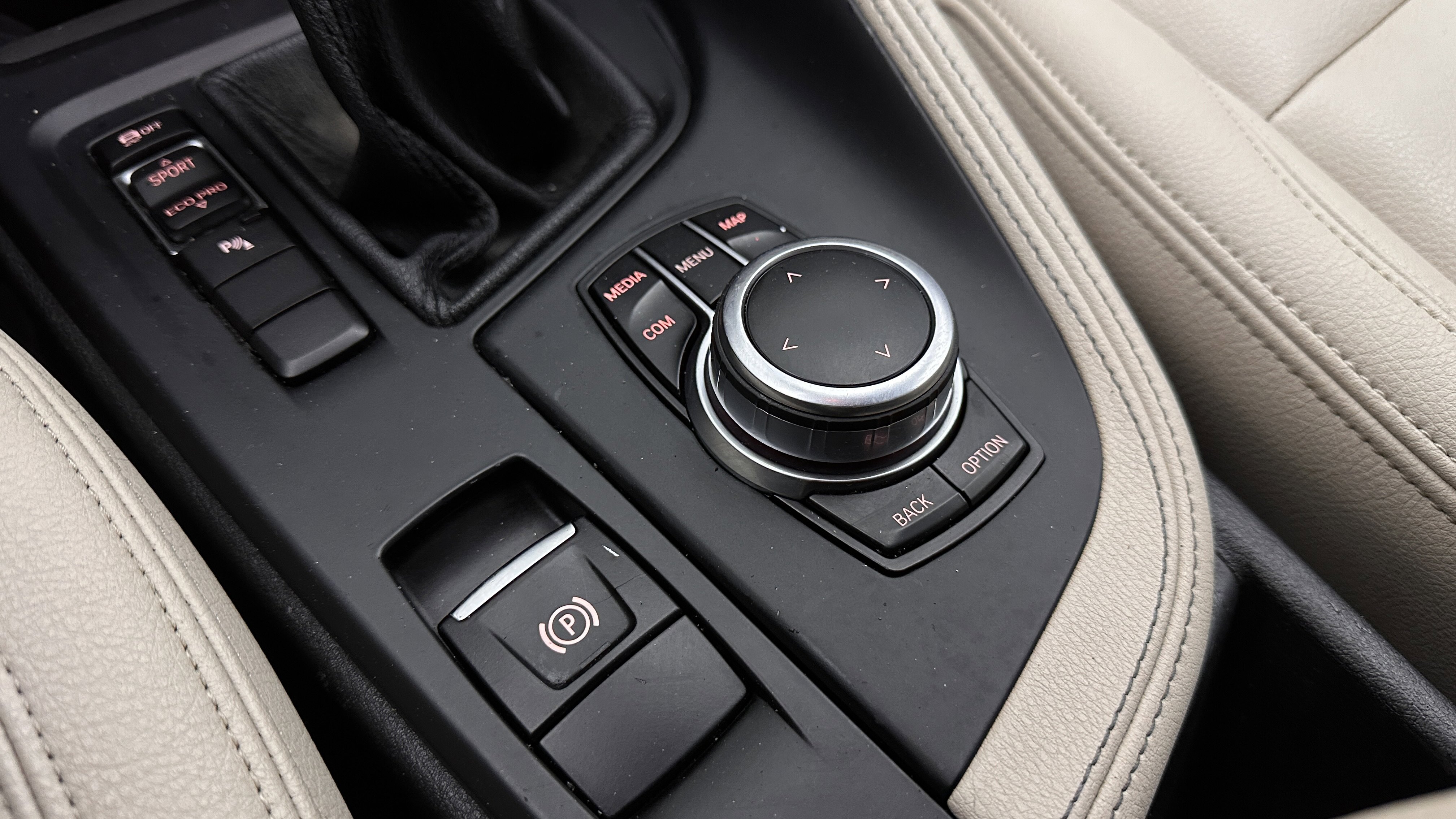 Used 2018 BMW X1 sDrive28i w/ Convenience Package FWD image 15