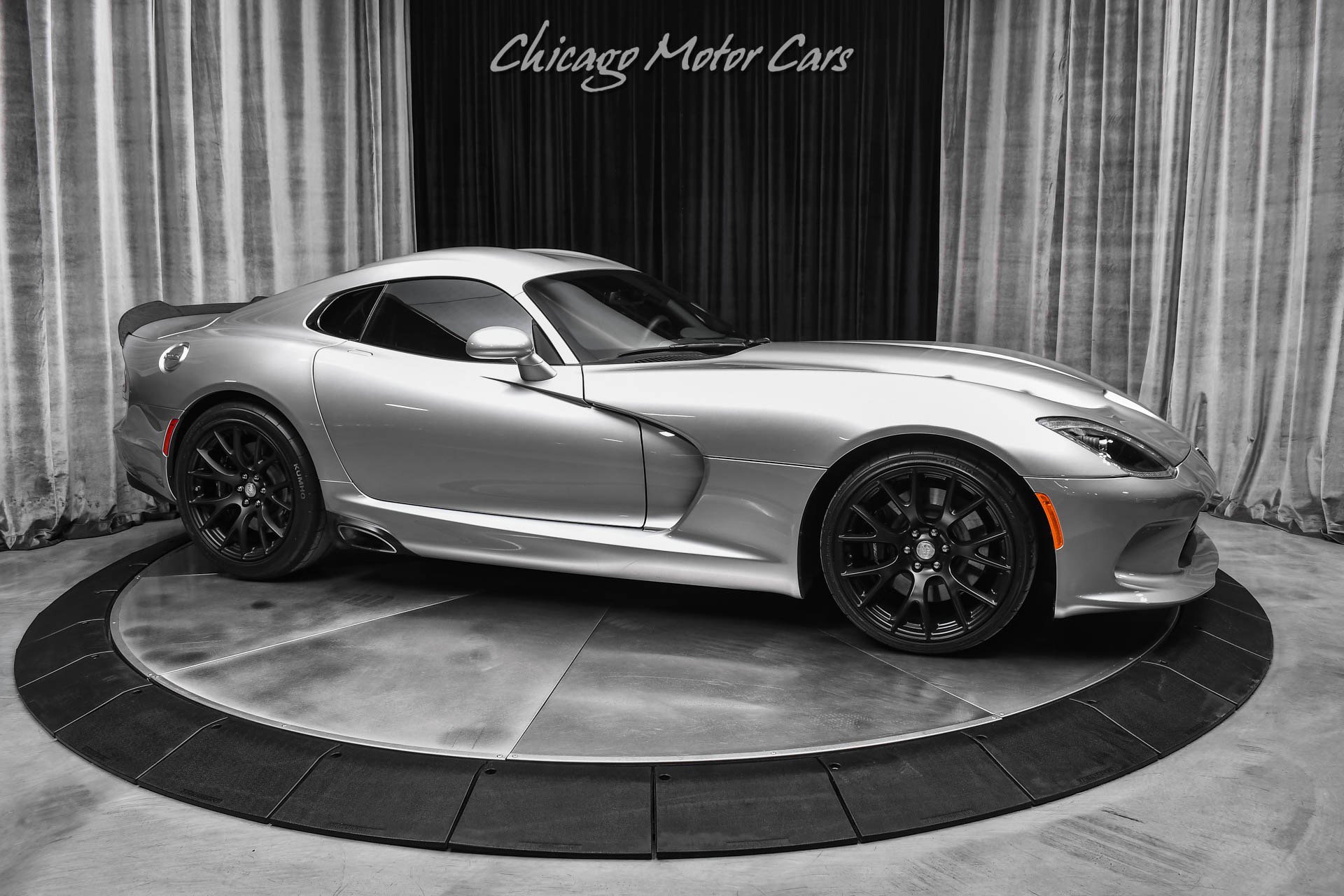 Used 2015 Dodge Viper SRT-10 image 6