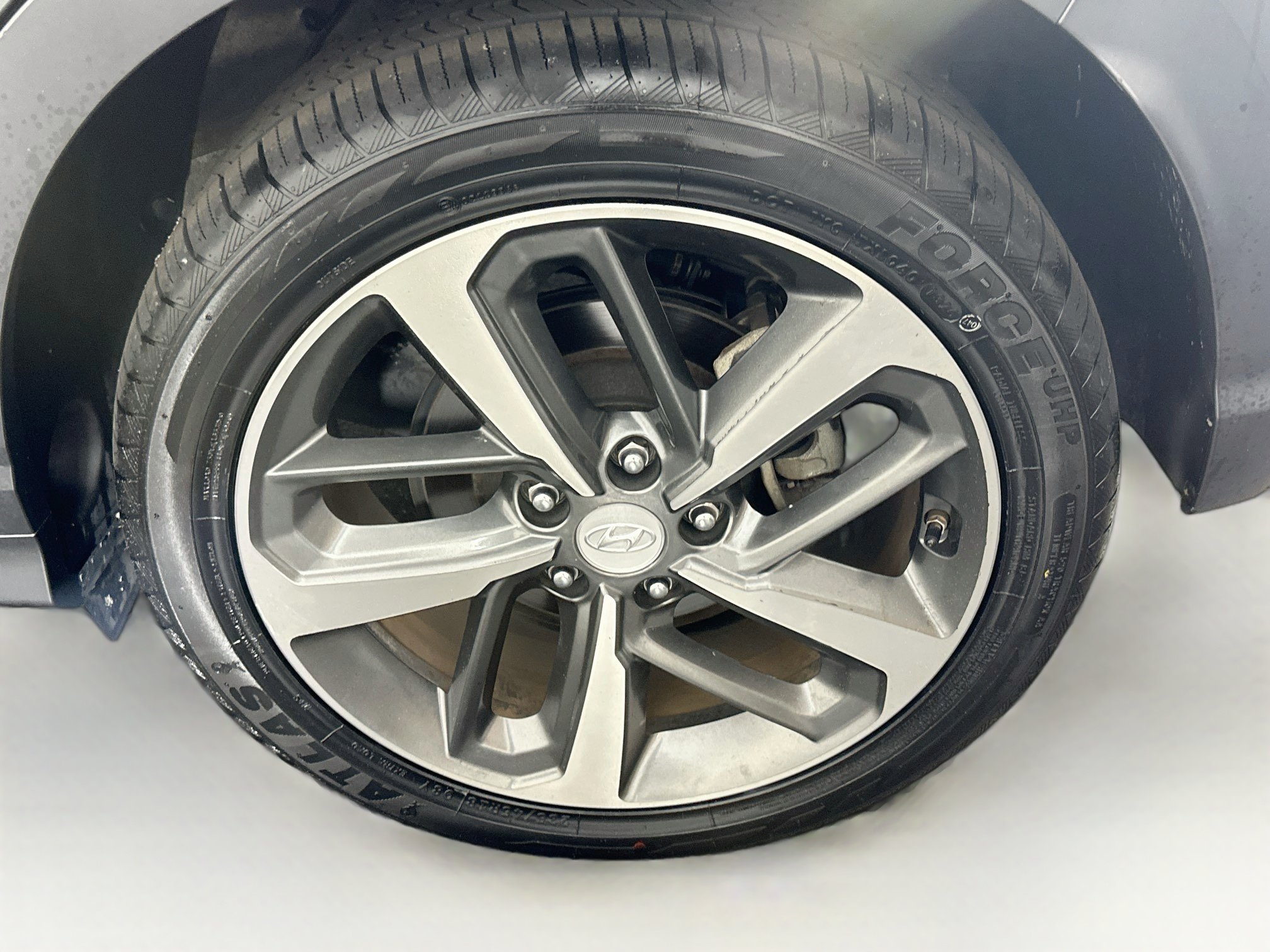 Used 2020 Hyundai Kona Limited w/ Cargo Package FWD image 11