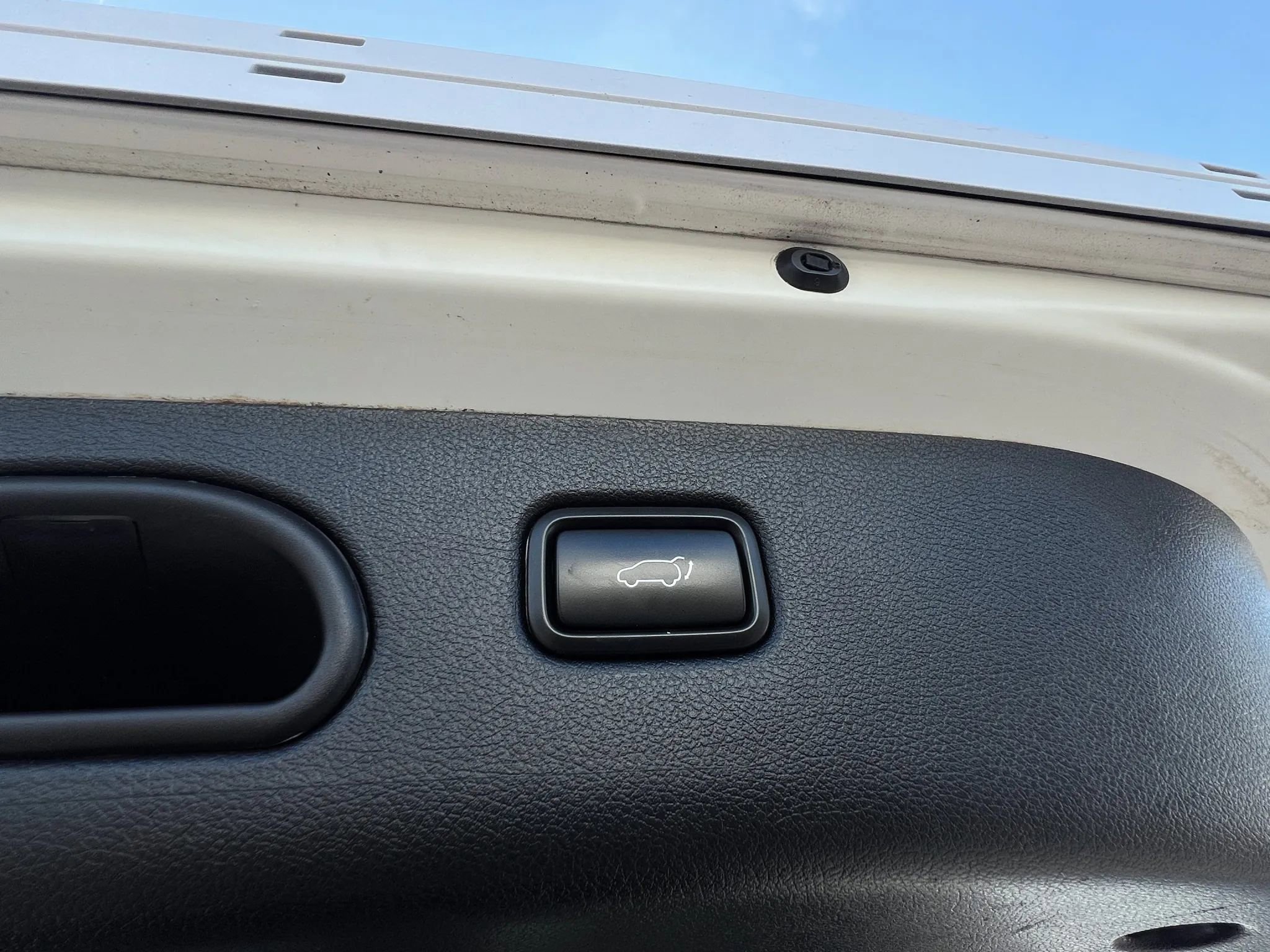 Used 2020 Kia Sportage EX image 25