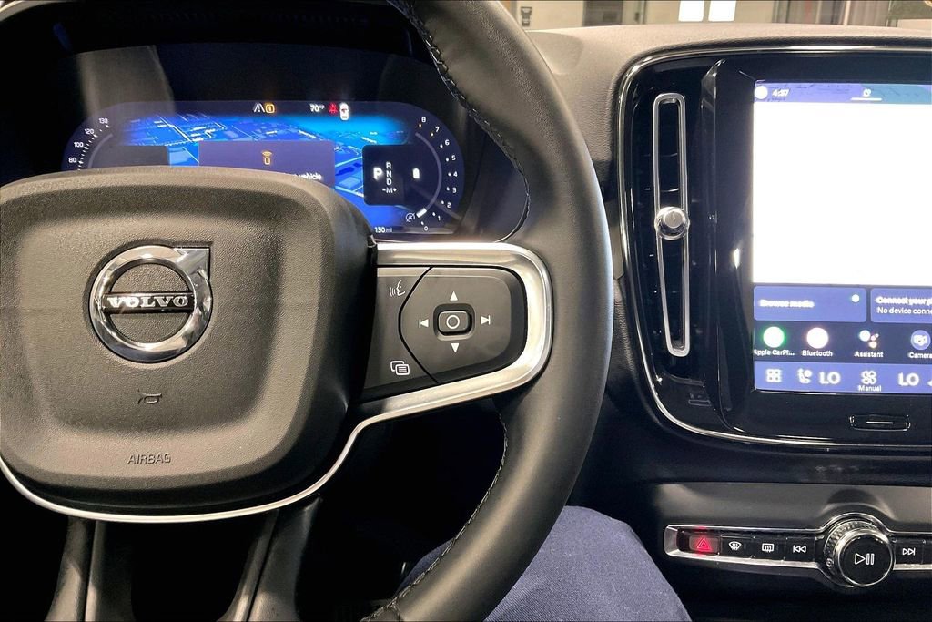 Certified 2023 Volvo XC40 B5 Plus w/ Protection Package Premier AWD/4WD image 12