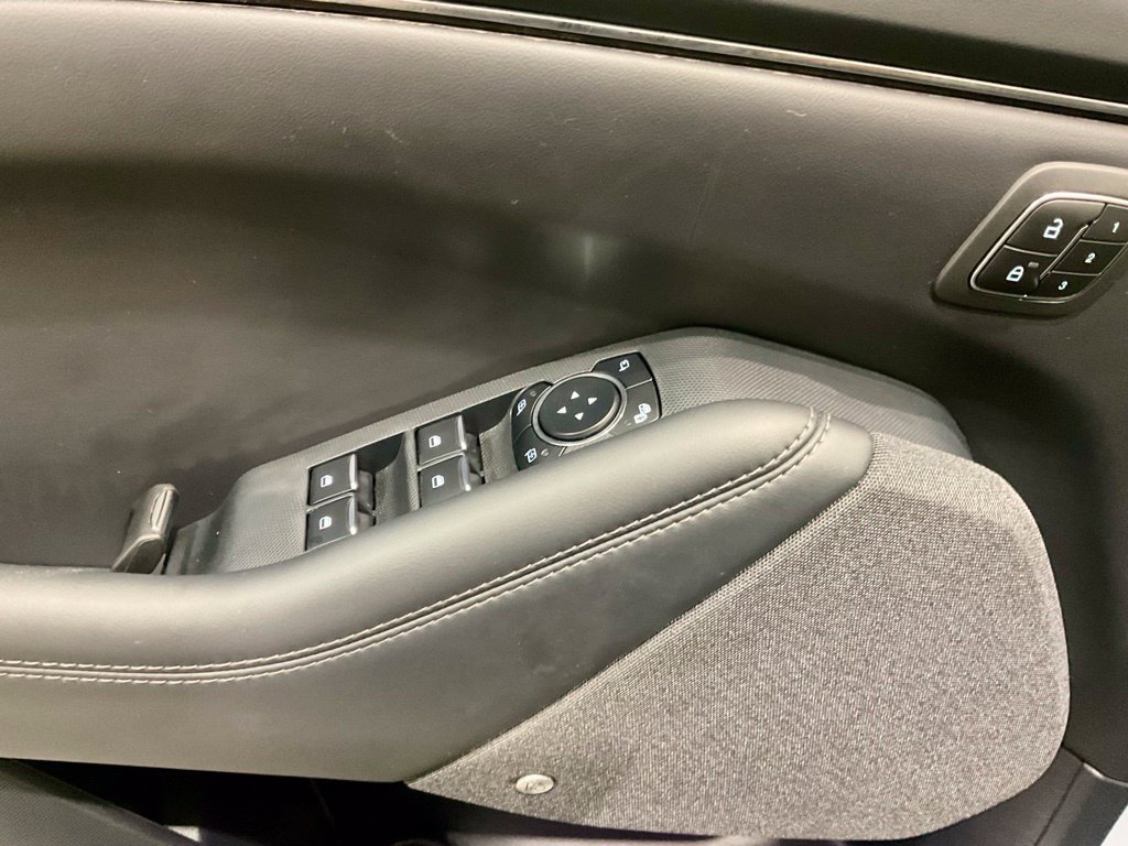 Used 2025 Ford Mustang Mach-E Premium RWD image 7