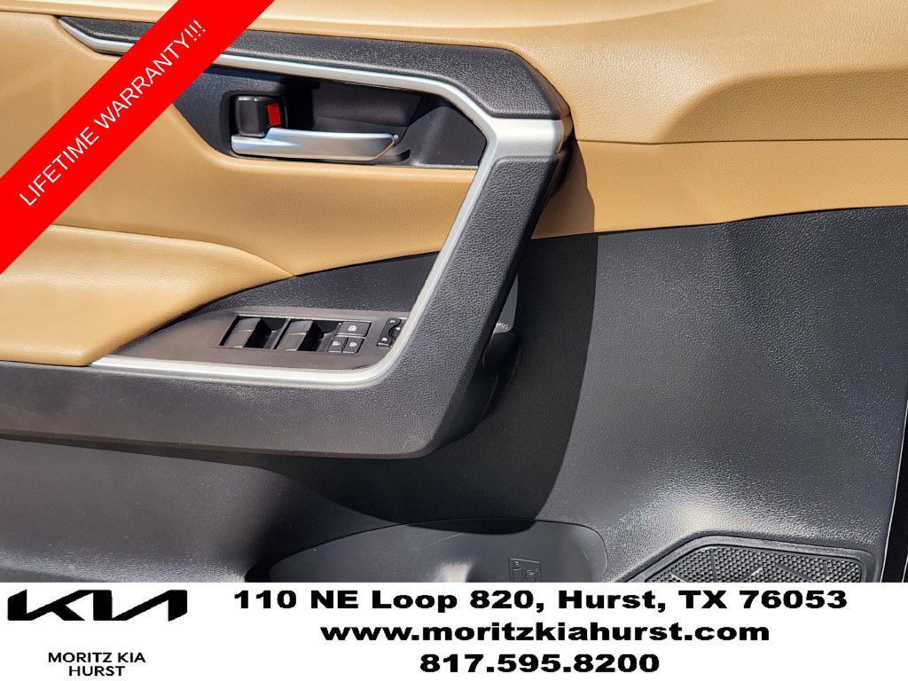 Used 2019 Toyota RAV4 XLE w/ Convenience Package AWD/4WD image 25