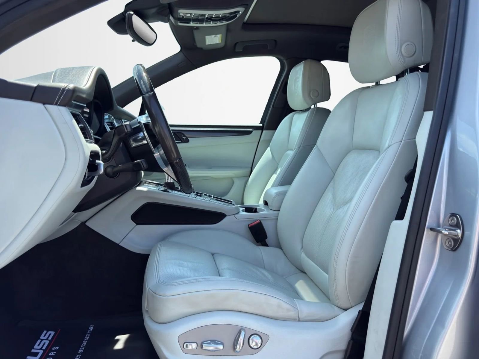 Used 2018 Porsche Macan S image 11