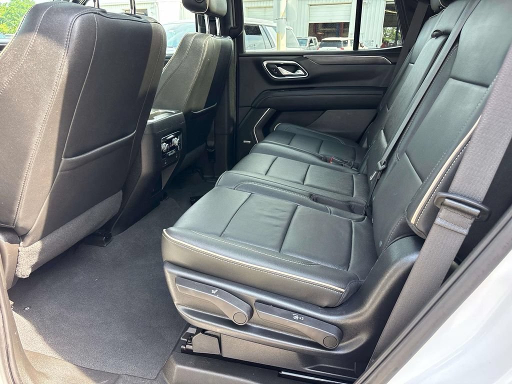 Used 2022 GMC Yukon SLT AWD/4WD image 10