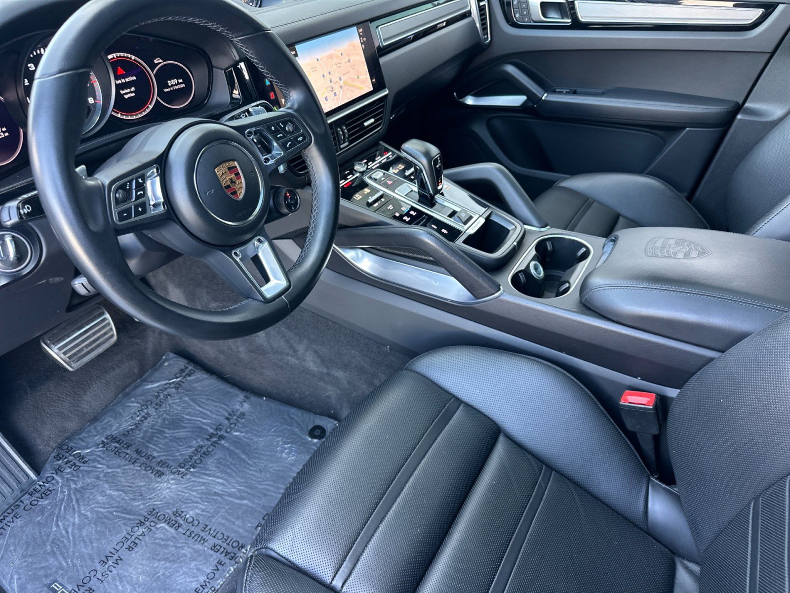 Used 2022 Porsche Cayenne Turbo w/ Assistance Package AWD/4WD image 4