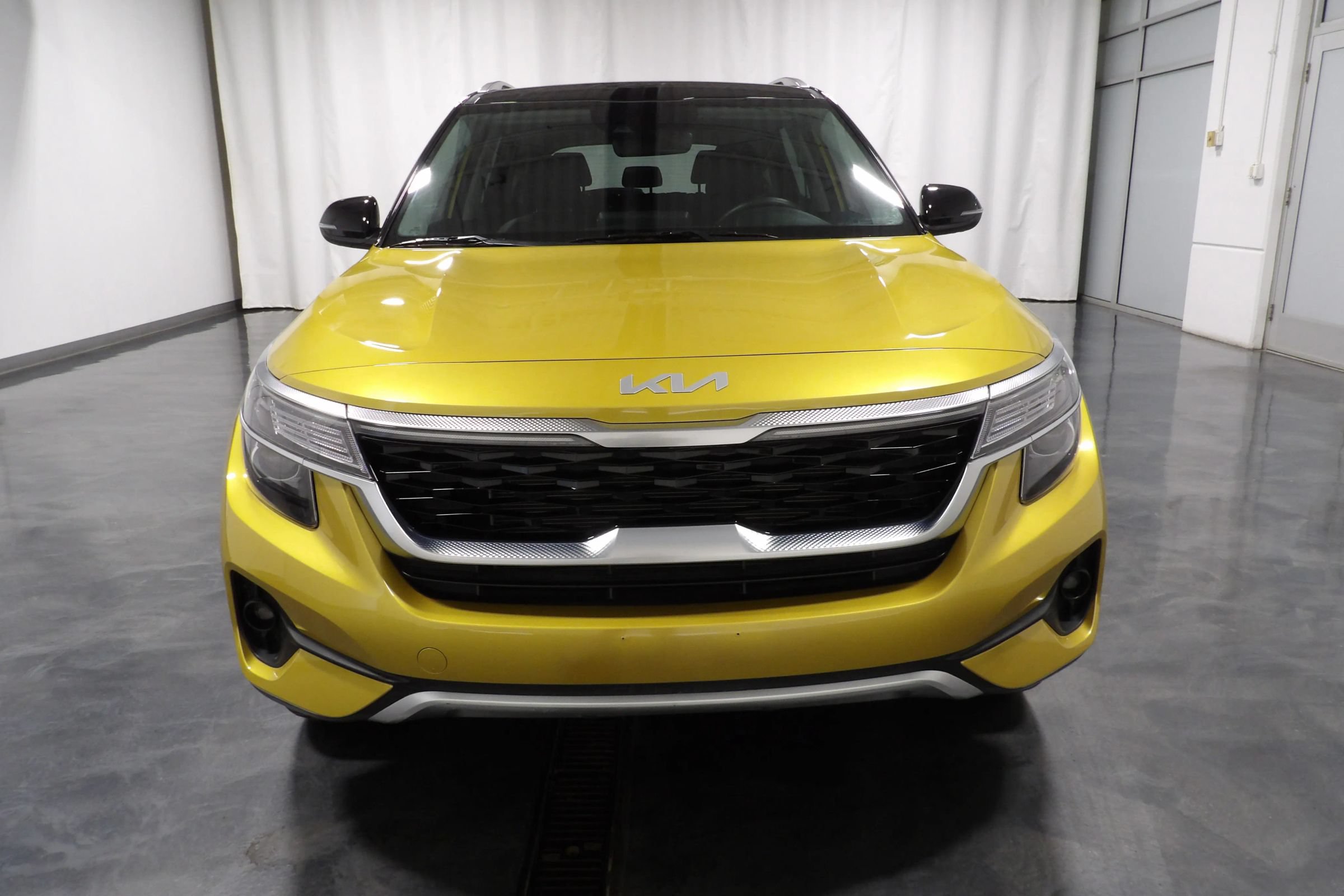 Used 2023 Kia Seltos S AWD/4WD image 4