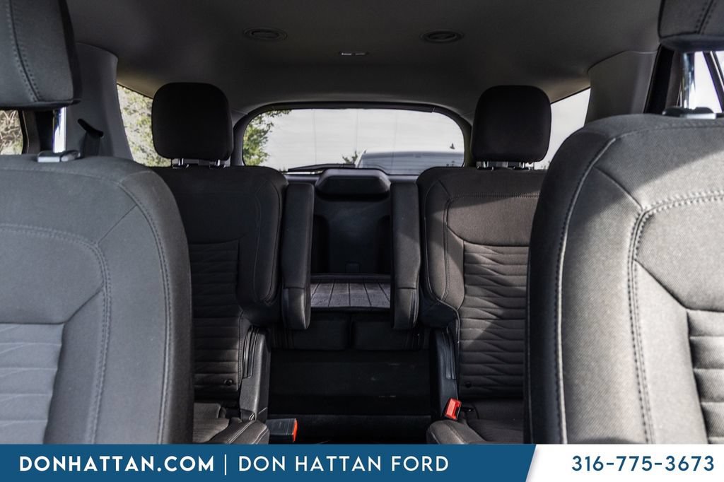 Used 2021 Ford Explorer XLT AWD/4WD image 18