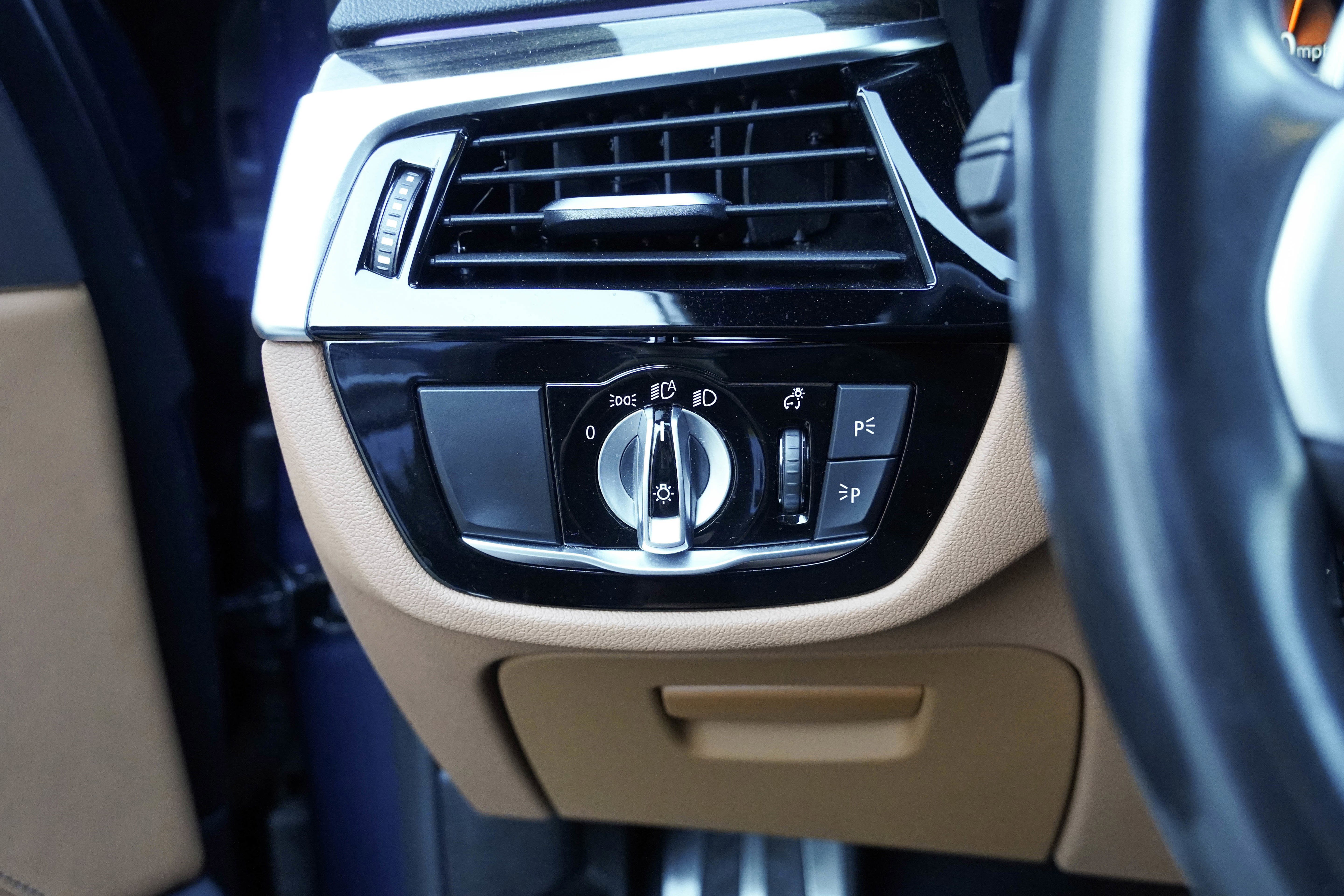 Certified 2023 BMW 530i w/ M Sport Package image 17