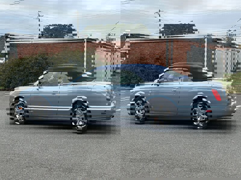Used 2007 Bentley Azure image 9