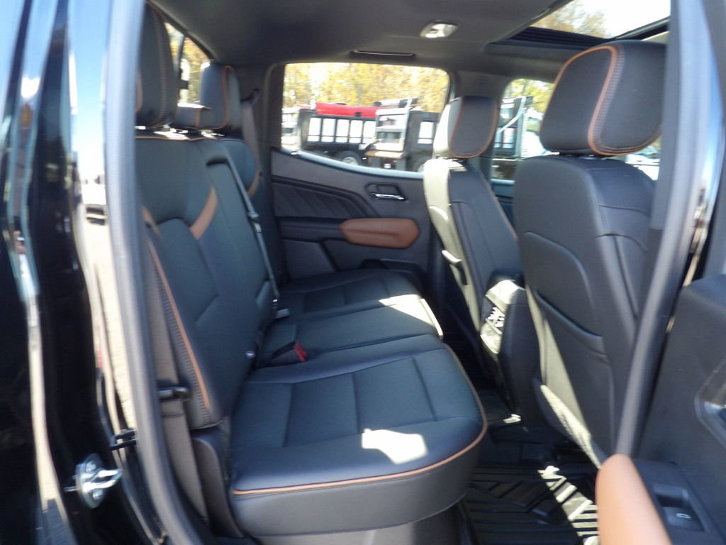 Used 2023 GMC Canyon AT4 w/ AT4 Premium Package image 40