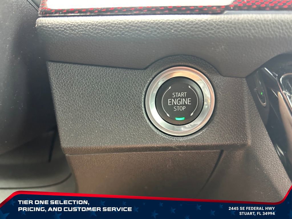Used 2024 Chevrolet Traverse RS AWD/4WD image 21