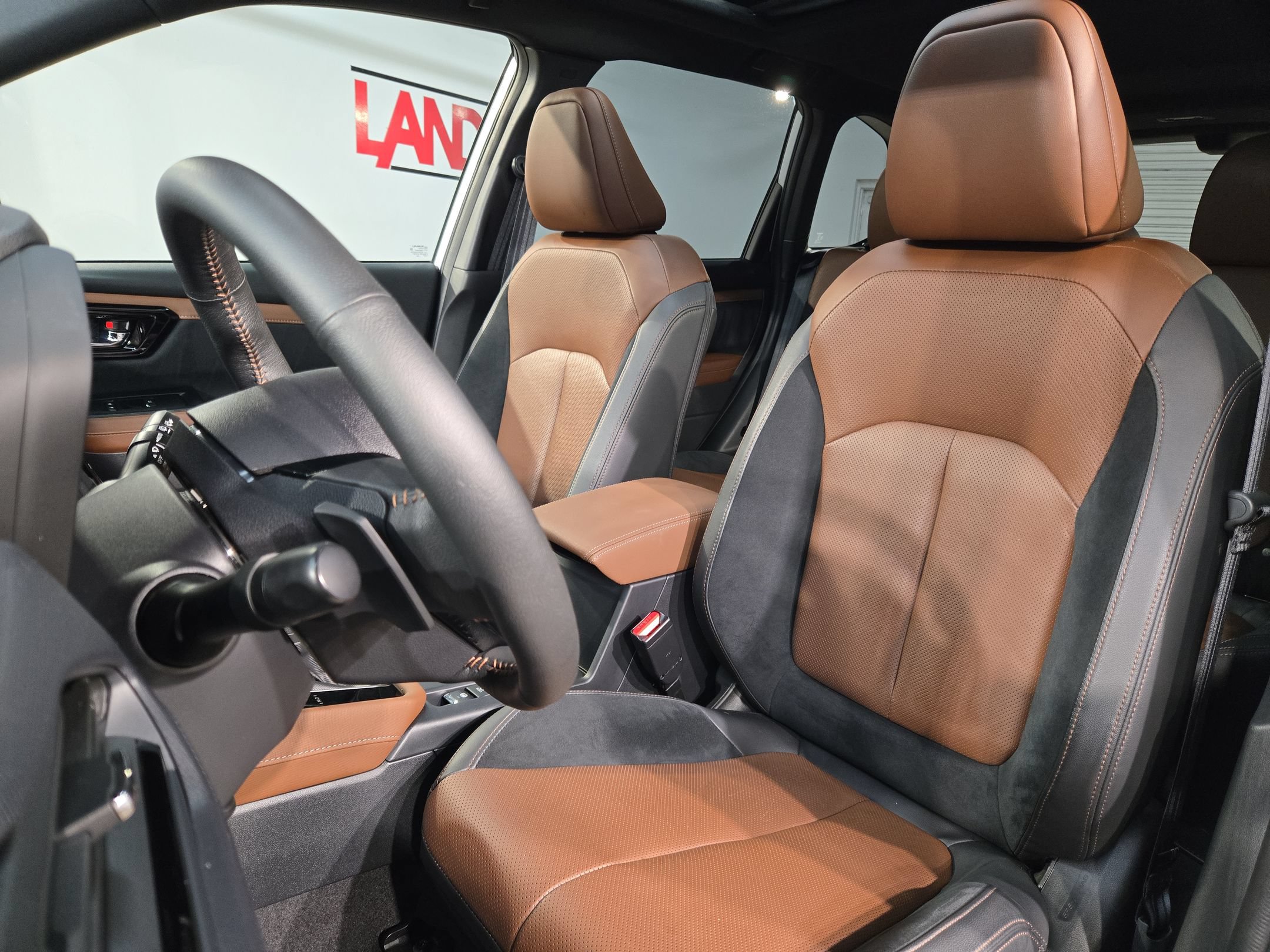 Used 2025 Subaru Forester Touring AWD/4WD image 24