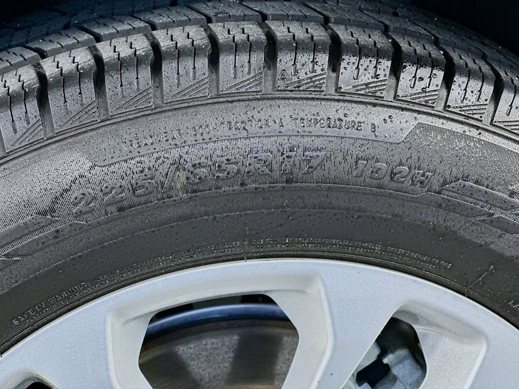 Used 2022 Ford Escape SE w/ Convenience Package FWD image 32