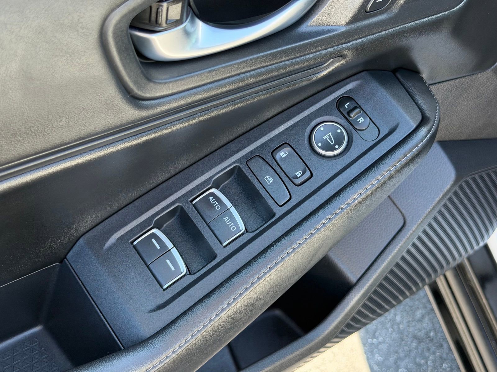 Used 2024 Honda Accord Sport image 12