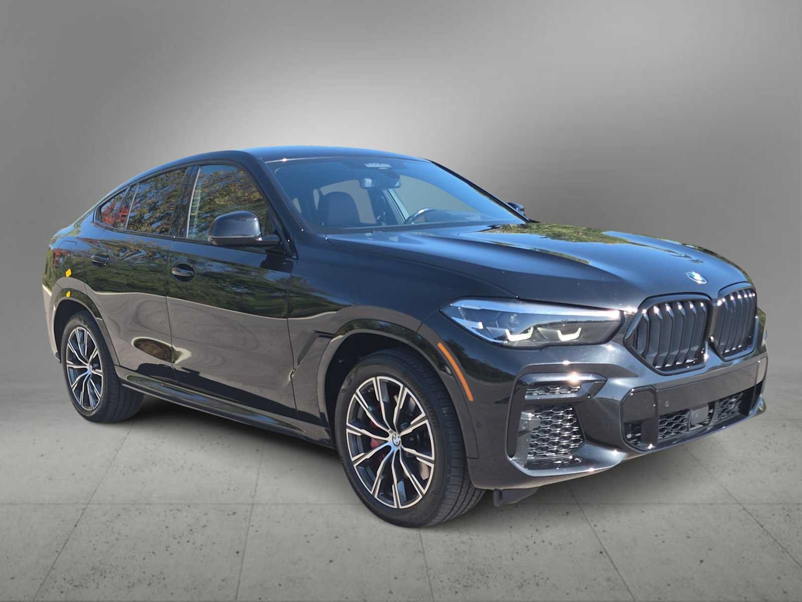 Used 2022 BMW X6 xDrive40i w/ M Sport Package AWD/4WD image 4