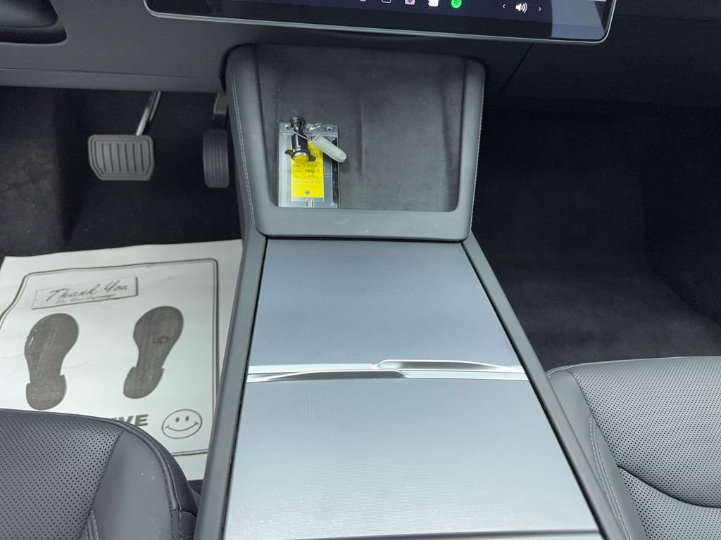 Used 2024 Tesla Model 3 Standard Range image 27