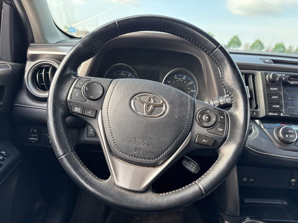 Used 2018 Toyota RAV4 XLE image 21