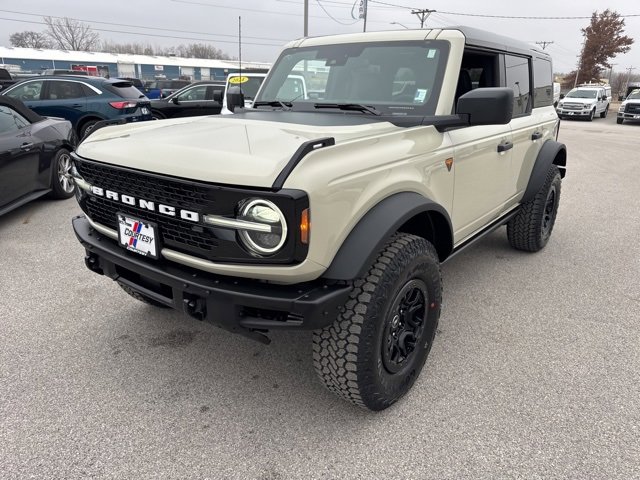 New 2025 Ford Bronco Badlands w/ Sasquatch Package image 1