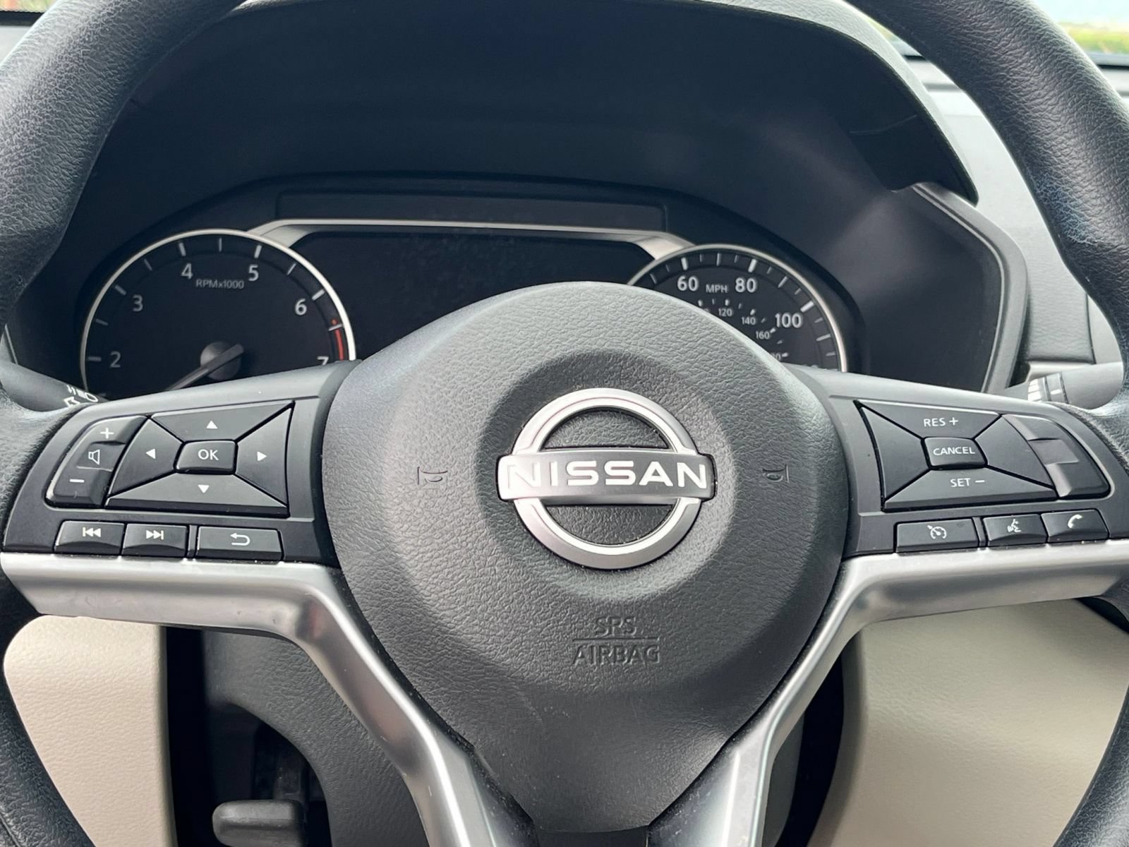 Used 2025 Nissan Altima 2.5 SV FWD image 28