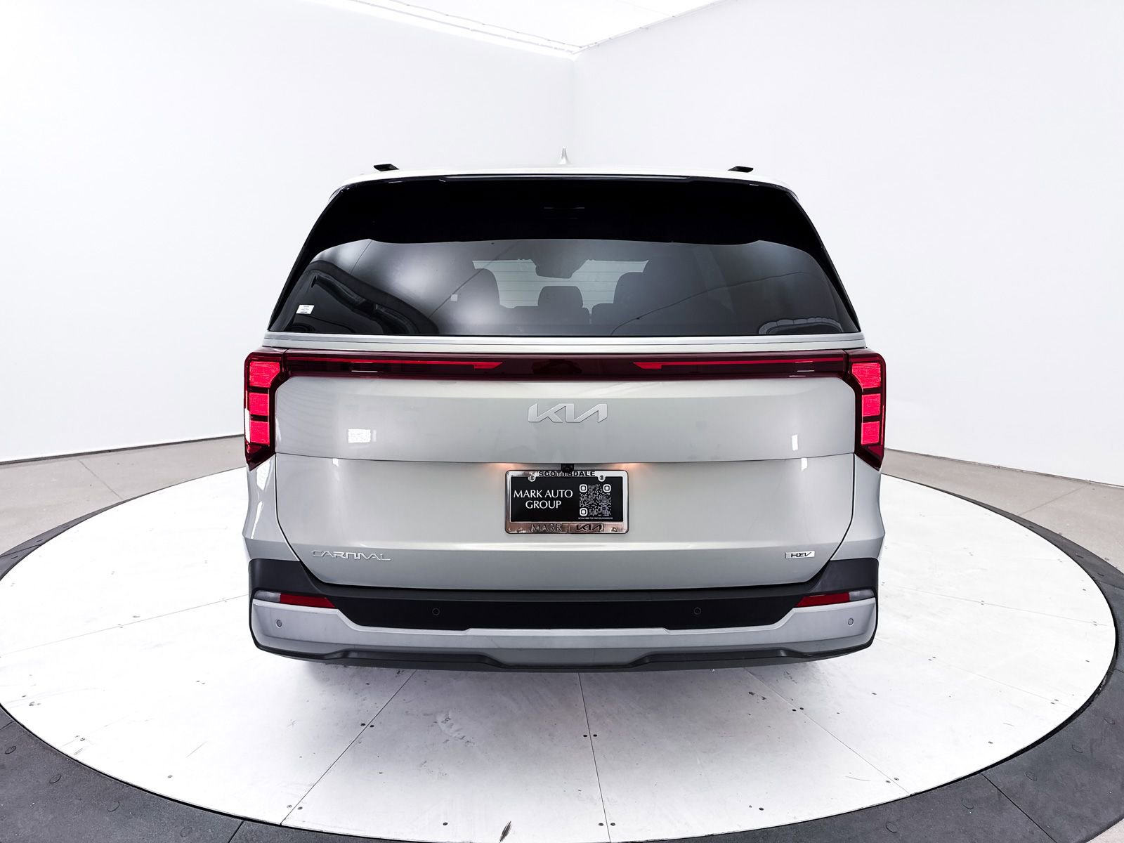 Certified 2025 Kia Carnival EX image 18