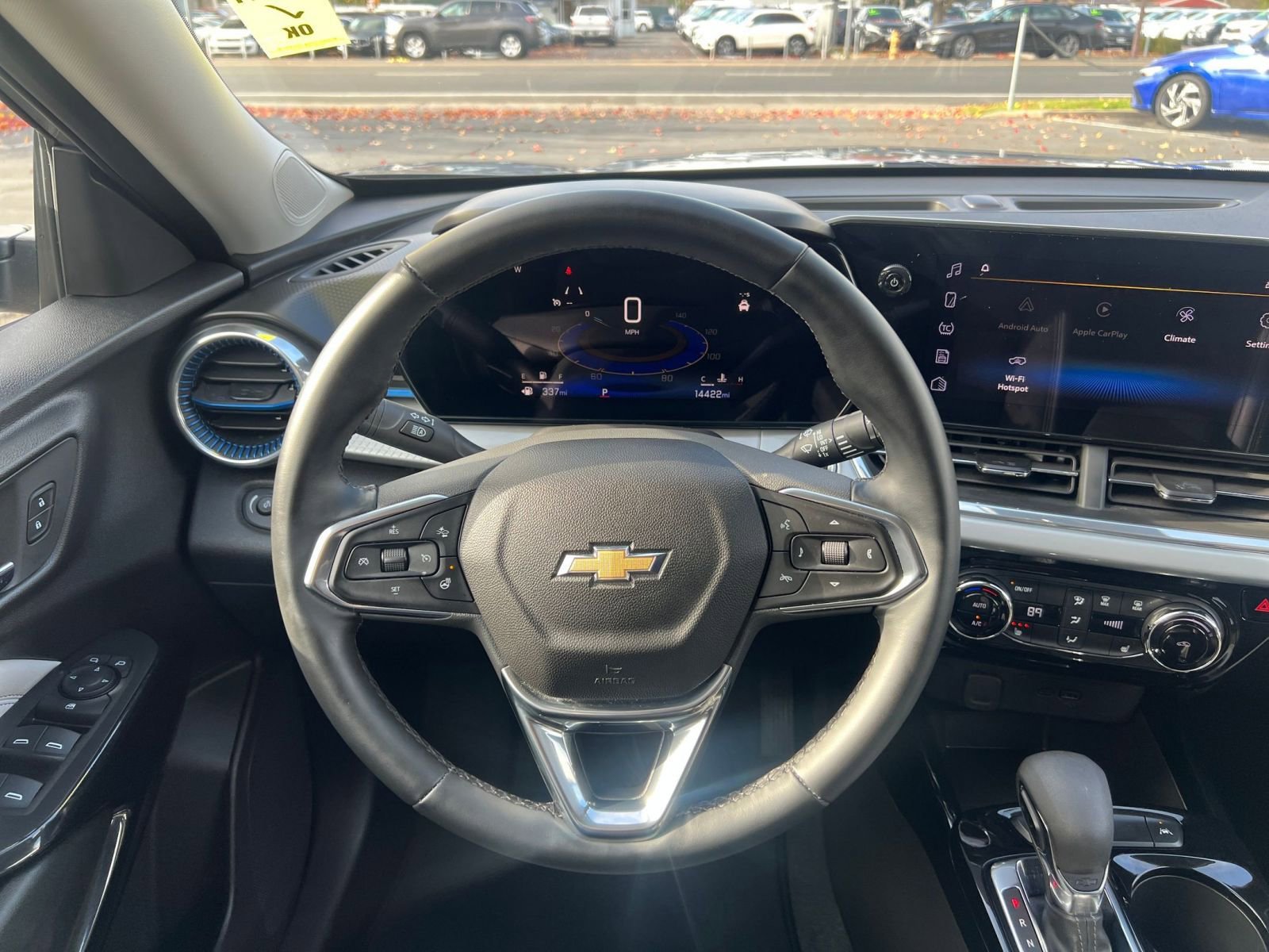 Used 2025 Chevrolet Trax LT w/ LT Convenience Package image 34