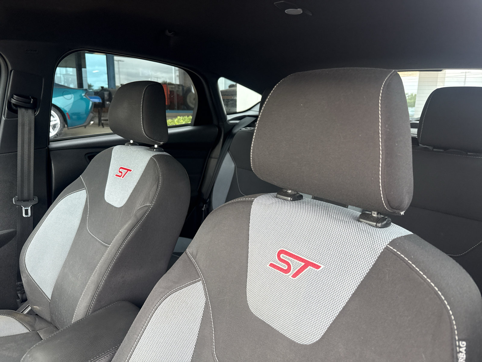 Used 2017 Ford Focus ST FWD image 12
