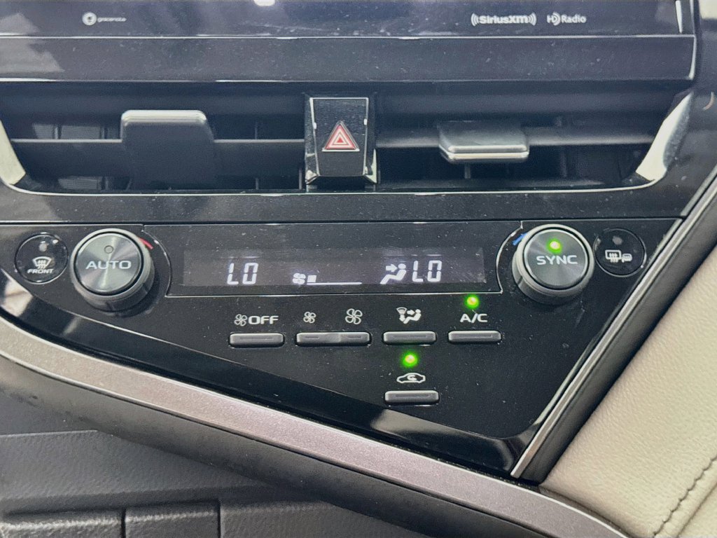 Used 2021 Toyota Camry XLE FWD image 18