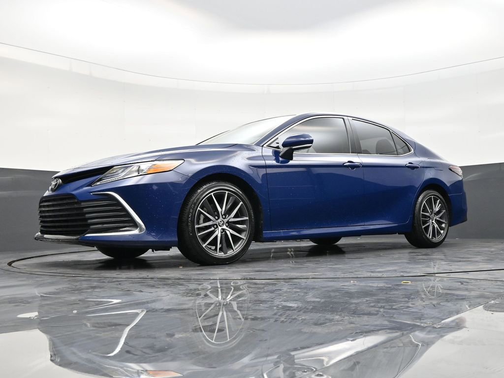 Used 2024 Toyota Camry XLE FWD image 21