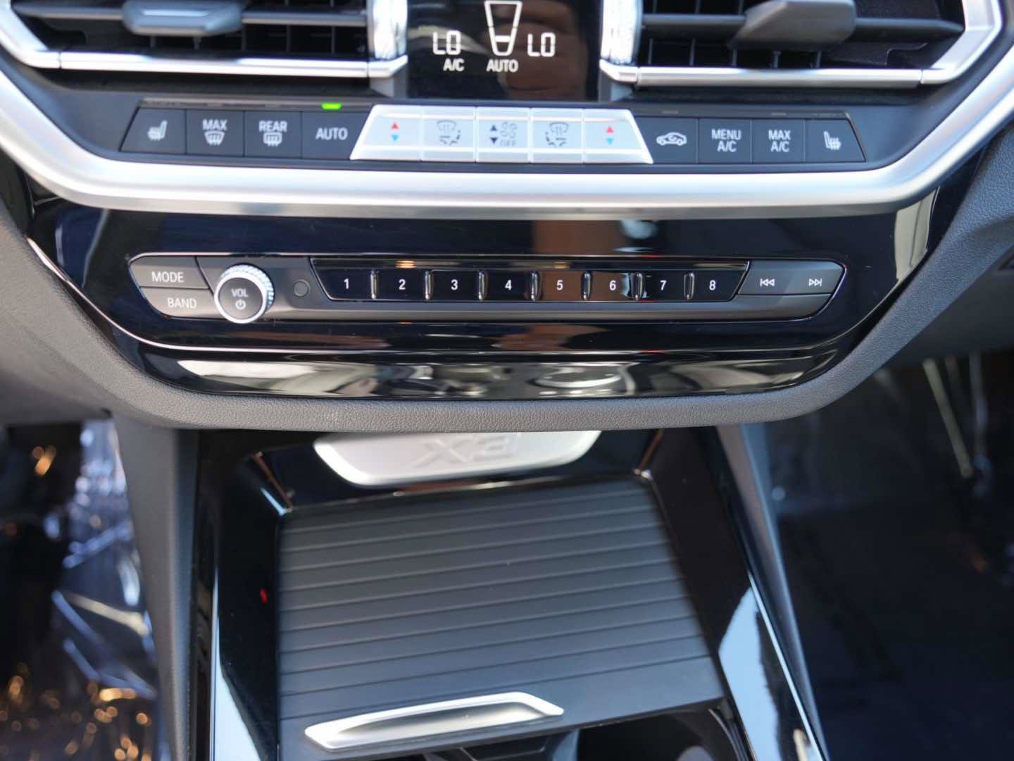 Used 2024 BMW X3 sDrive30i w/ Convenience Package RWD image 21