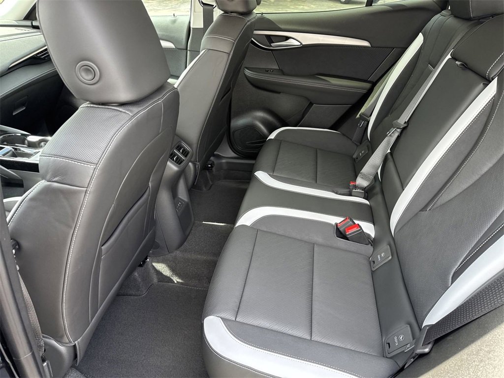 New 2025 Buick Envision Sport Touring image 33