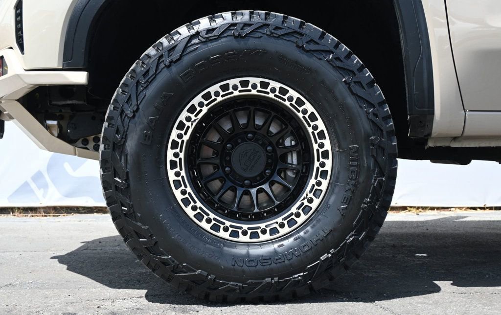 Used 2023 GMC Sierra 1500 Elevation w/ Elevation Premium Package AWD/4WD image 9
