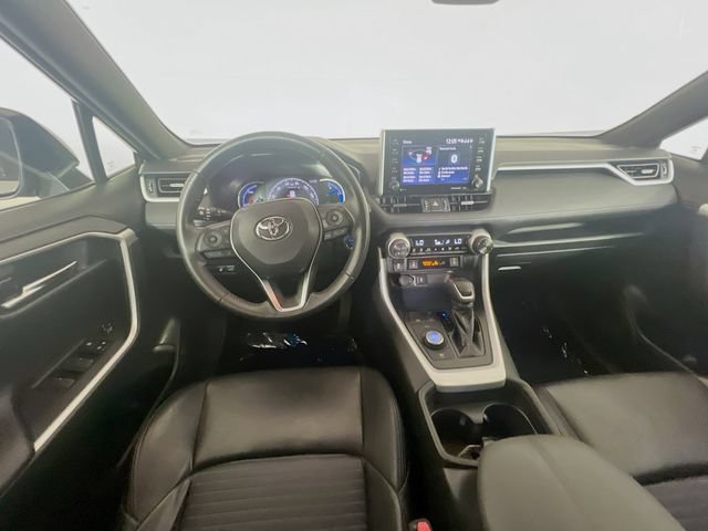 Used 2020 Toyota RAV4 XSE w/ XSE Grade Weather Package AWD/4WD image 20