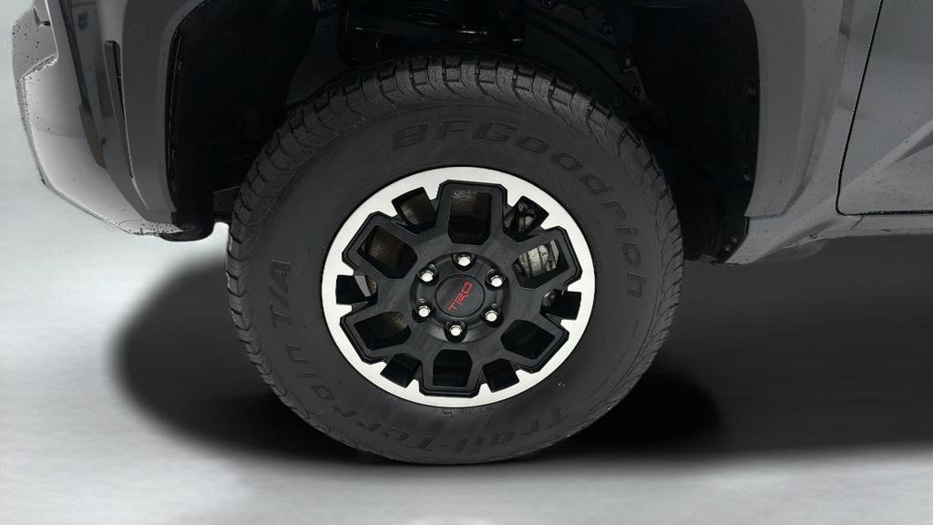 Used 2025 Toyota Tacoma TRD Off-Road AWD/4WD image 9