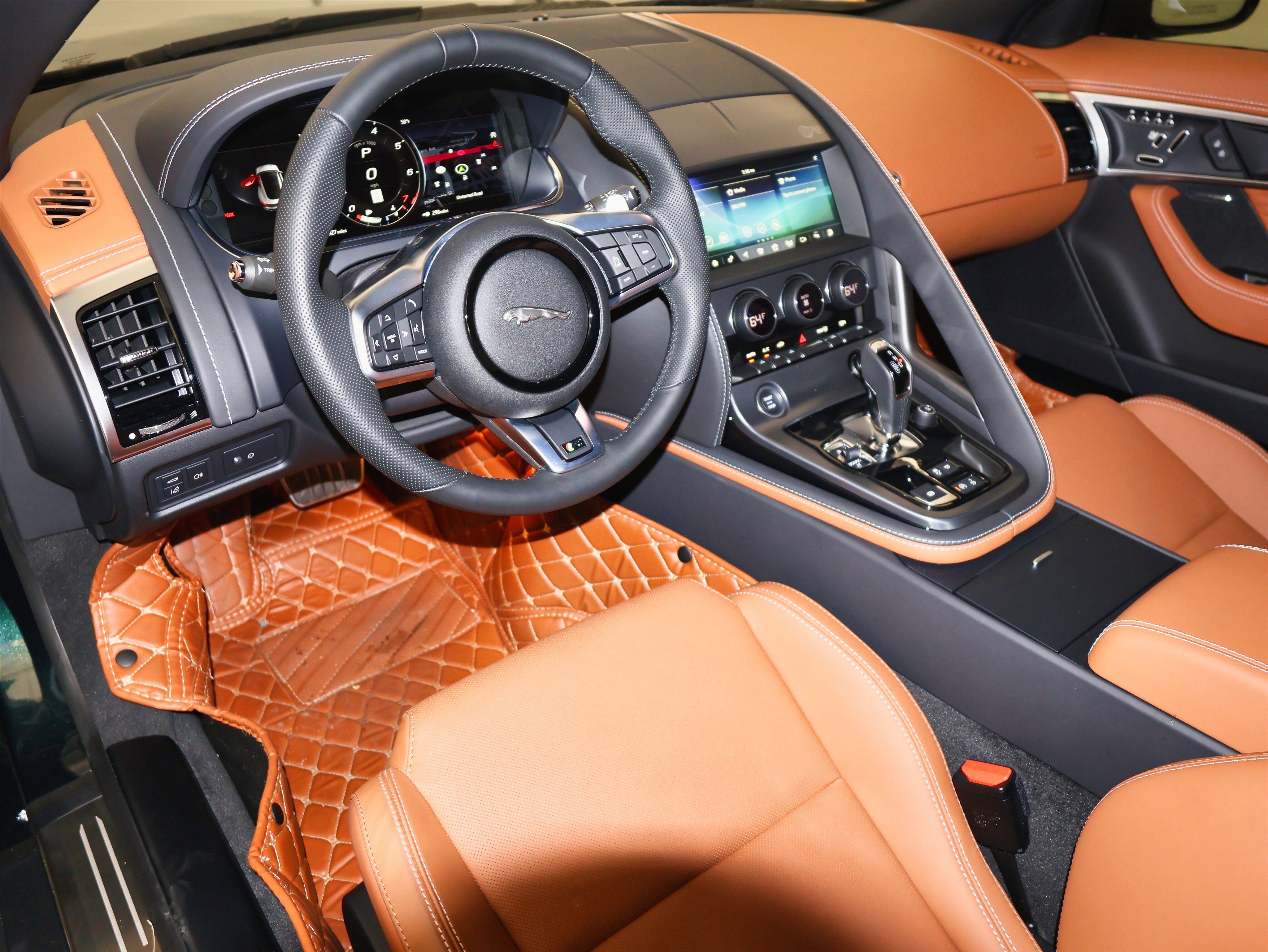 Used 2023 Jaguar F-TYPE R image 13