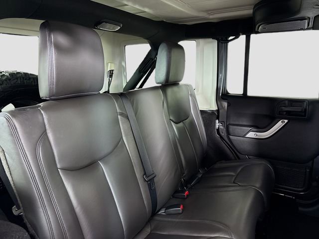 Used 2017 Jeep Wrangler Unlimited Sahara w/ Max Tow Package image 26