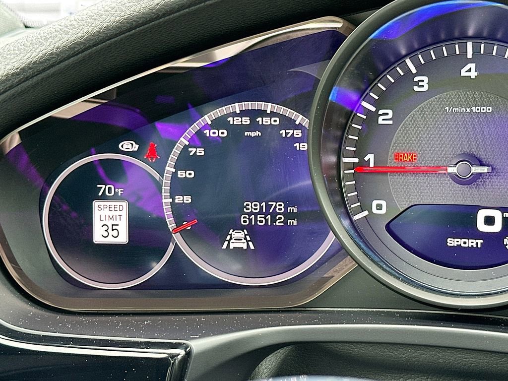 Used 2018 Porsche Panamera 4 AWD/4WD image 13