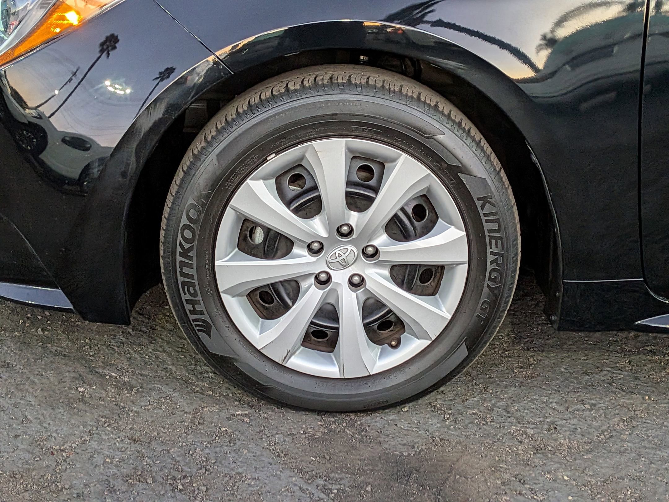 Used 2024 Toyota Corolla LE image 12