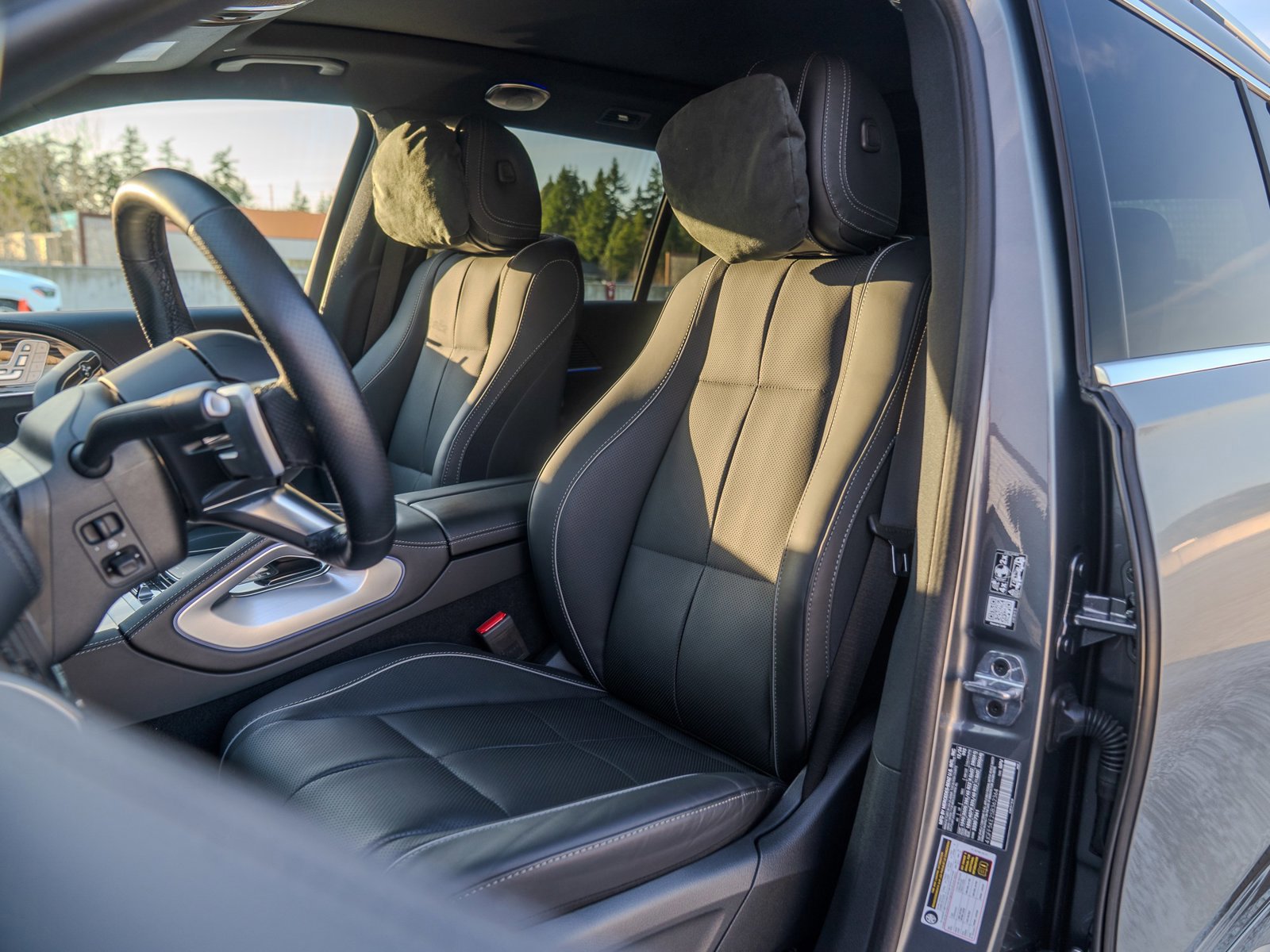 Used 2025 Mercedes-Benz GLS 450 4MATIC image 15