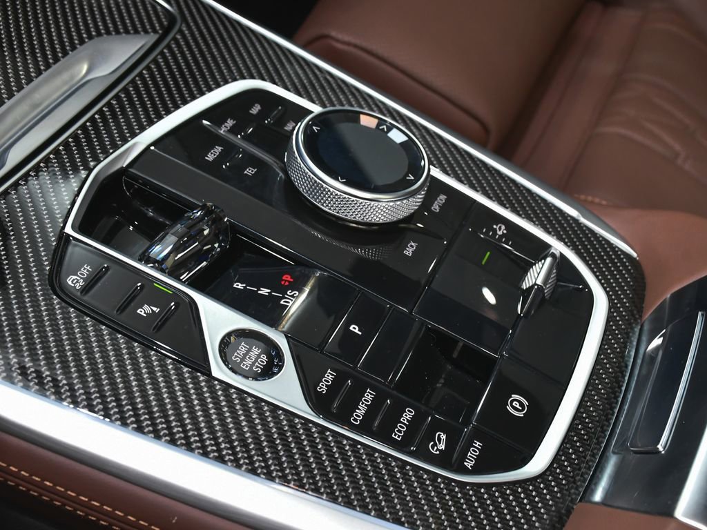 Used 2026 BMW X7 M60i image 41